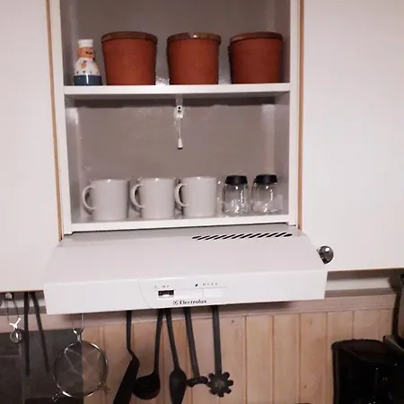 アパート Mukava Kellarihuoneisto Jossa Sauna Ja Poreallas