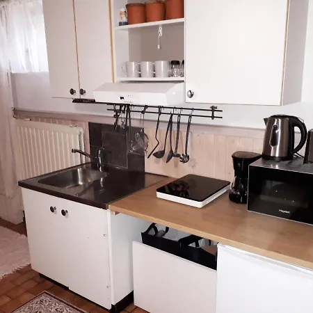 Mukava Kellarihuoneisto Jossa Sauna Ja Poreallas Apartamento *