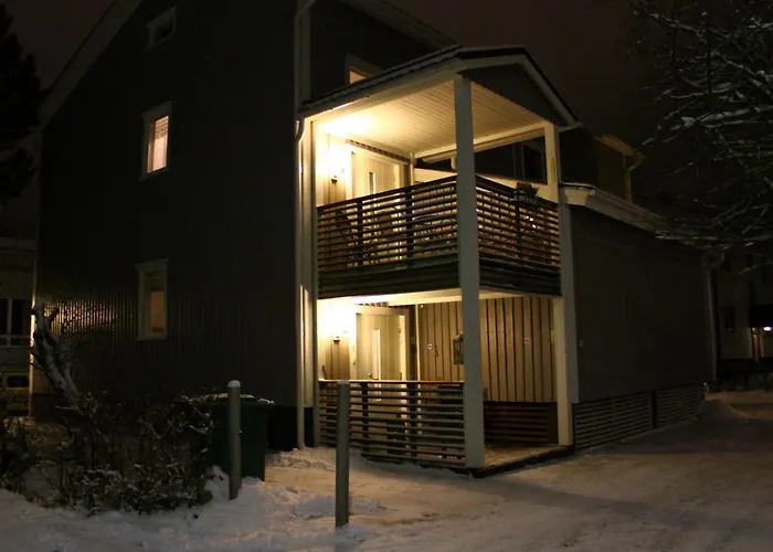 Mukava Kellarihuoneisto Jossa Sauna Ja Poreallas